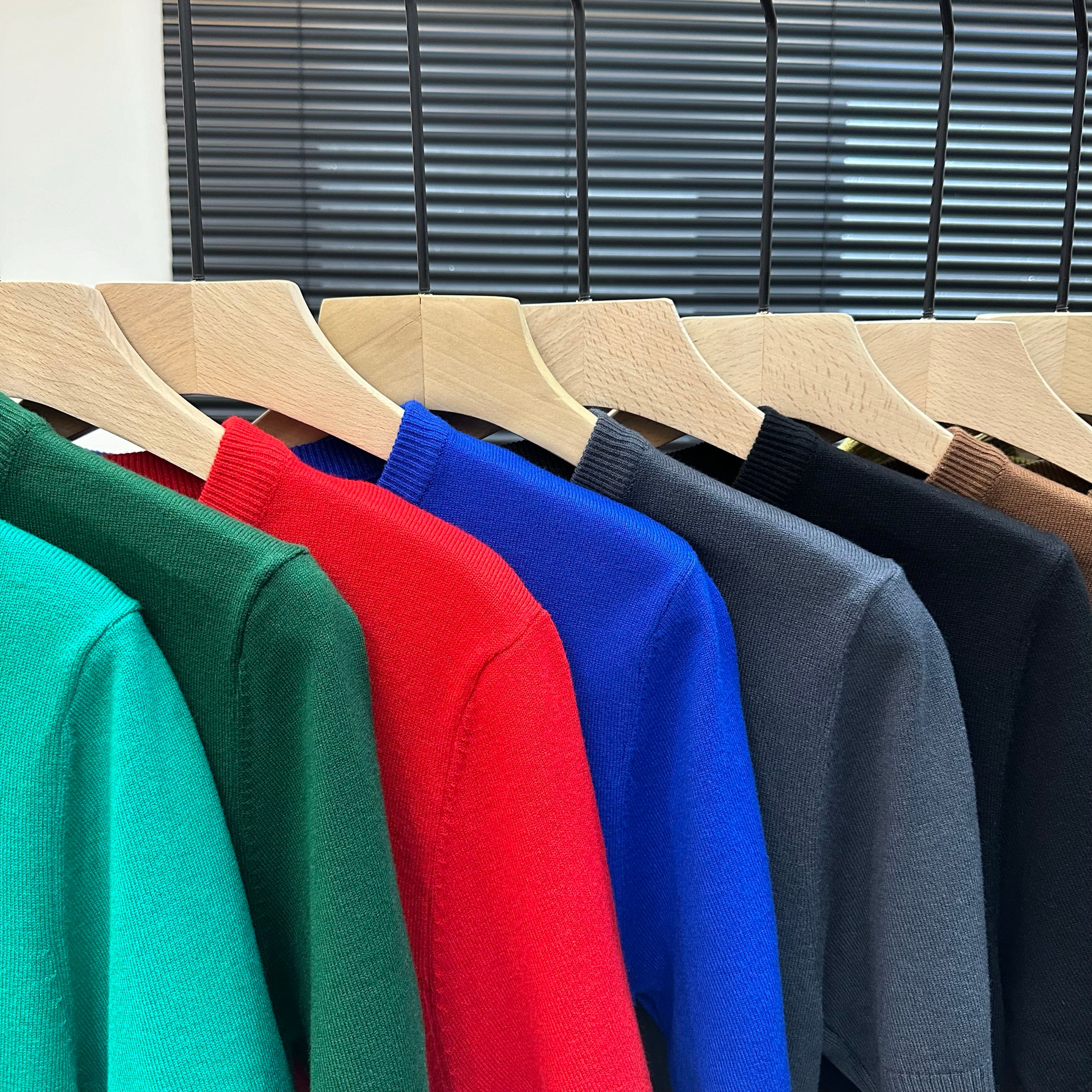 01 Short Sleeve Knitted round Tshirt